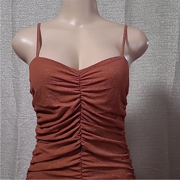 Super sexy dresses - Picture 4 of 8